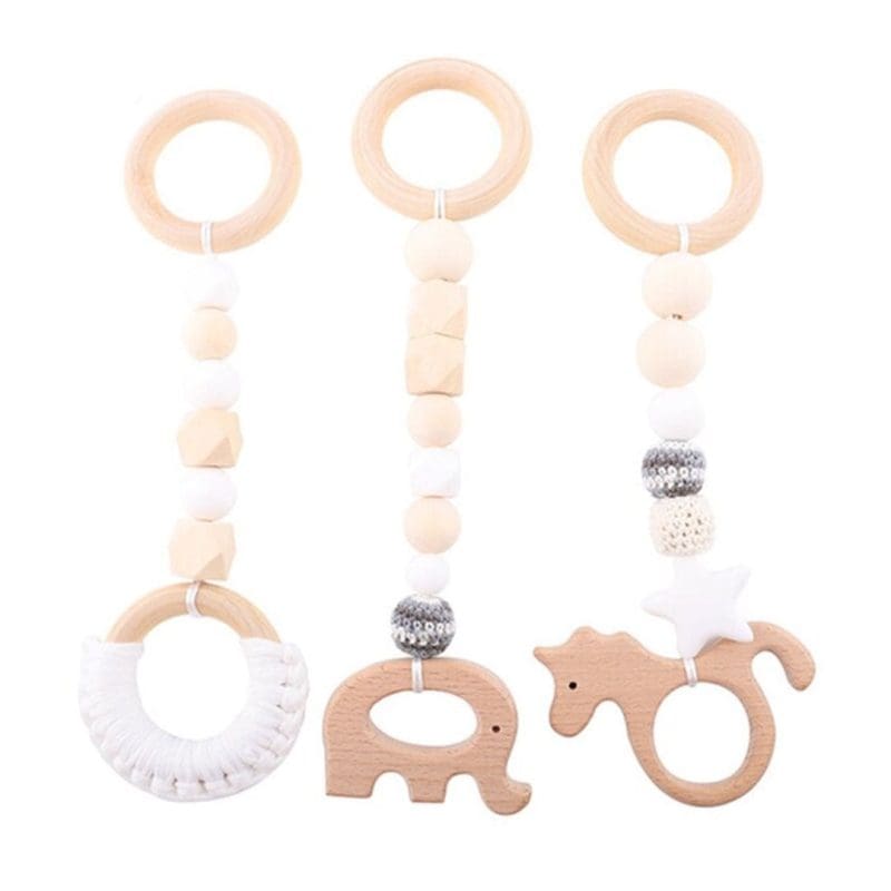 hochet-en-bois-a-suspendre