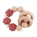 hochet-en-bois-simple-rouge