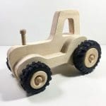 tracteur-en-bois-brut
