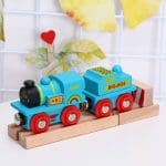 train-en-bois-aimante-bleu