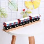 train-en-bois-aimante-wagon-passager