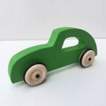 voiture-en-bois-verte